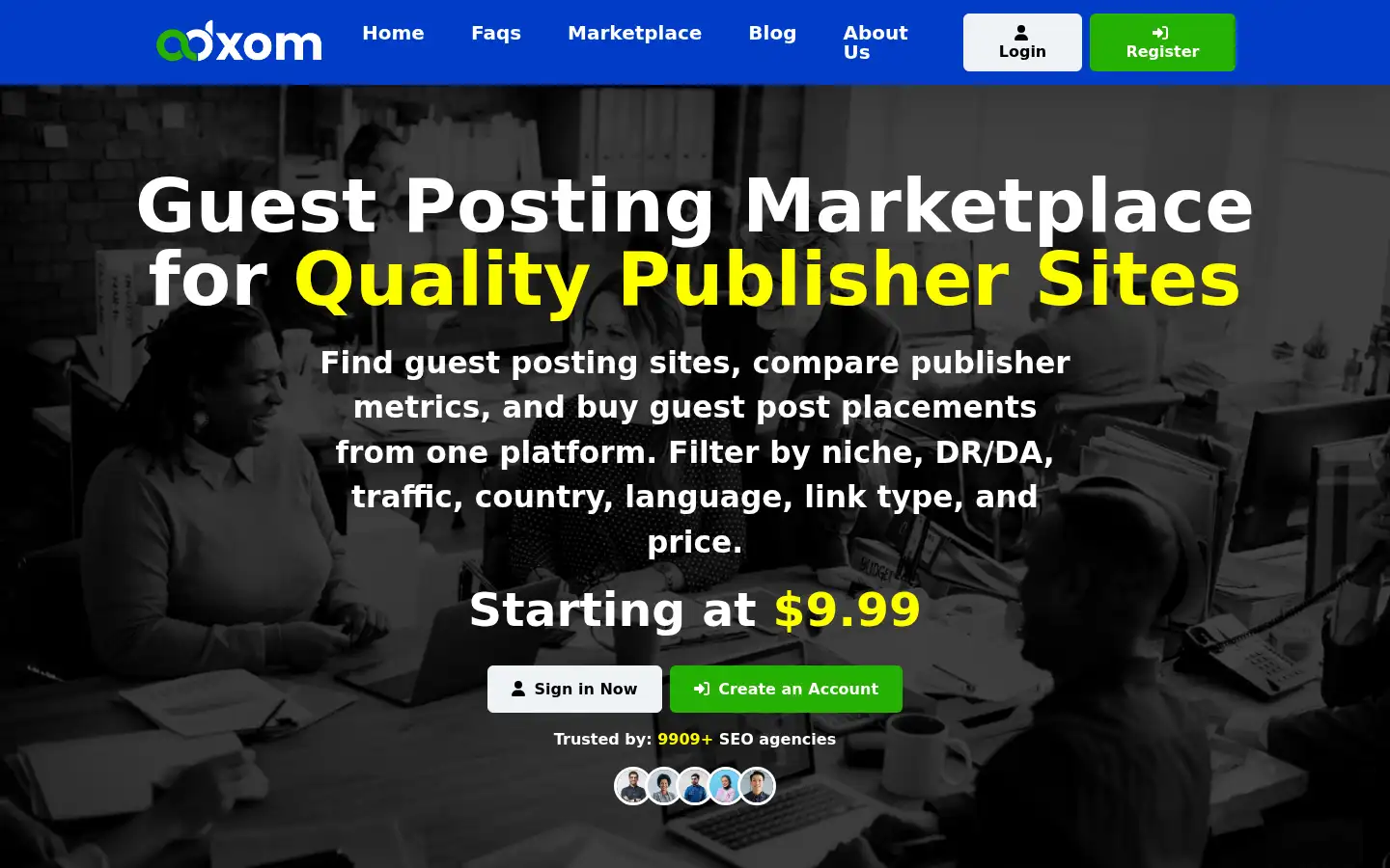 Screenshot of adxom.com