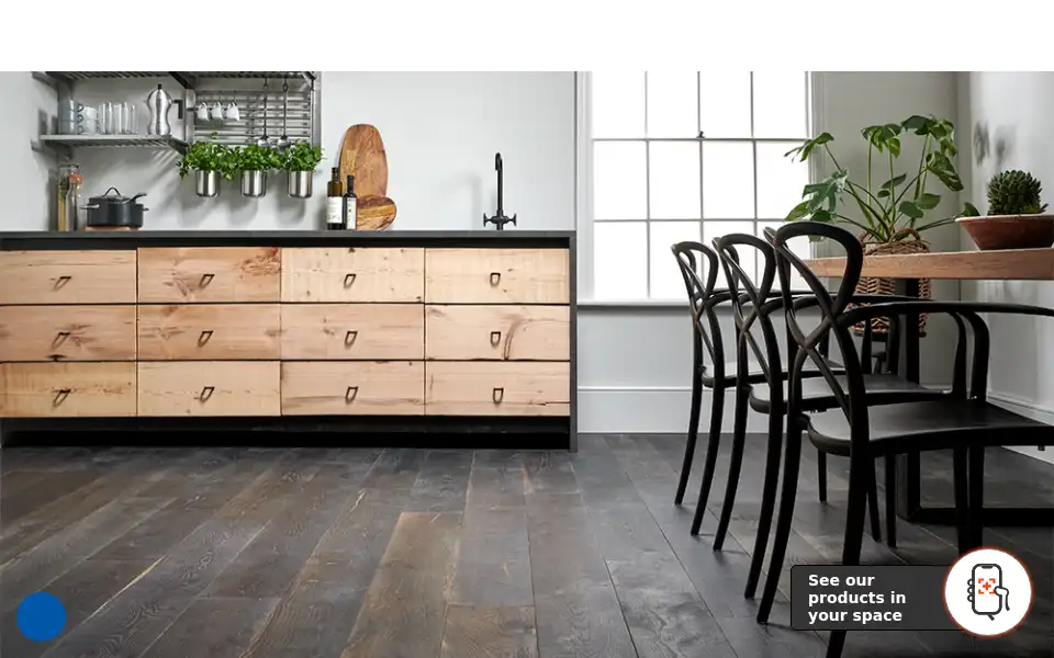 Screenshot of ahkflooring.co.uk