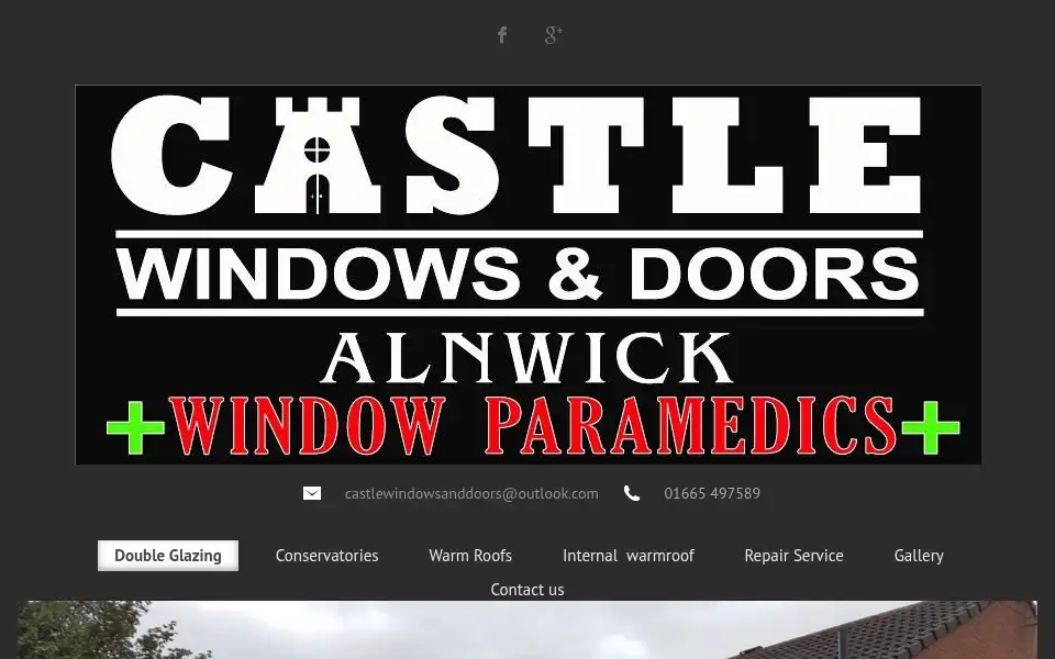 Screenshot of castlewindowsanddoors.co.uk