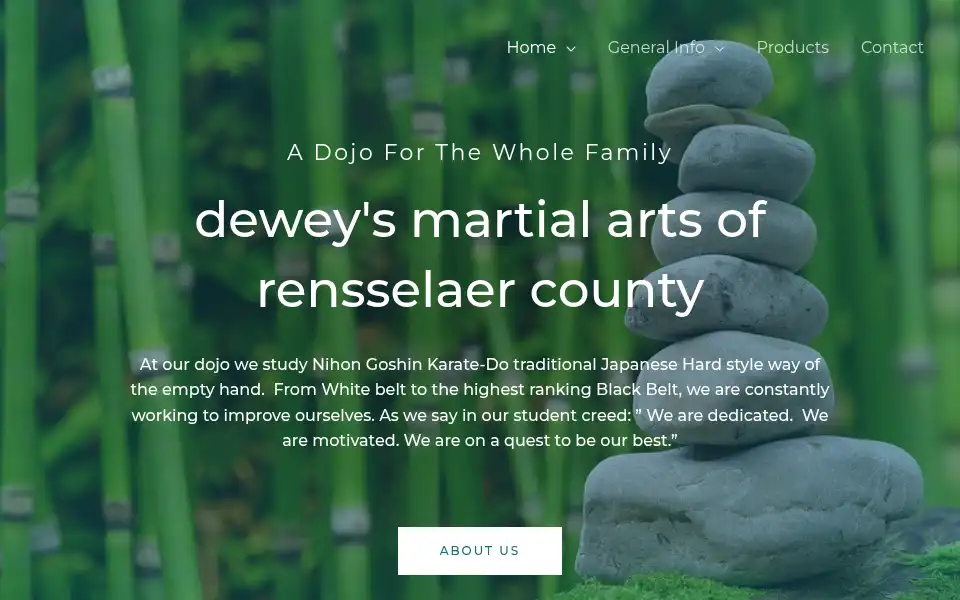 Screenshot of deweysmartialartsrens.com