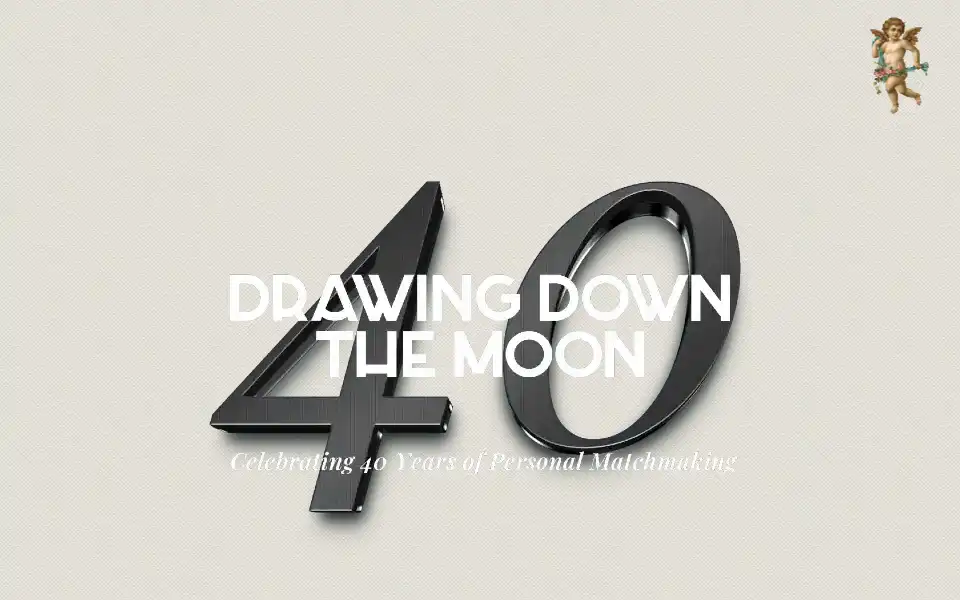 Screenshot of drawingdownthemoon.co.uk