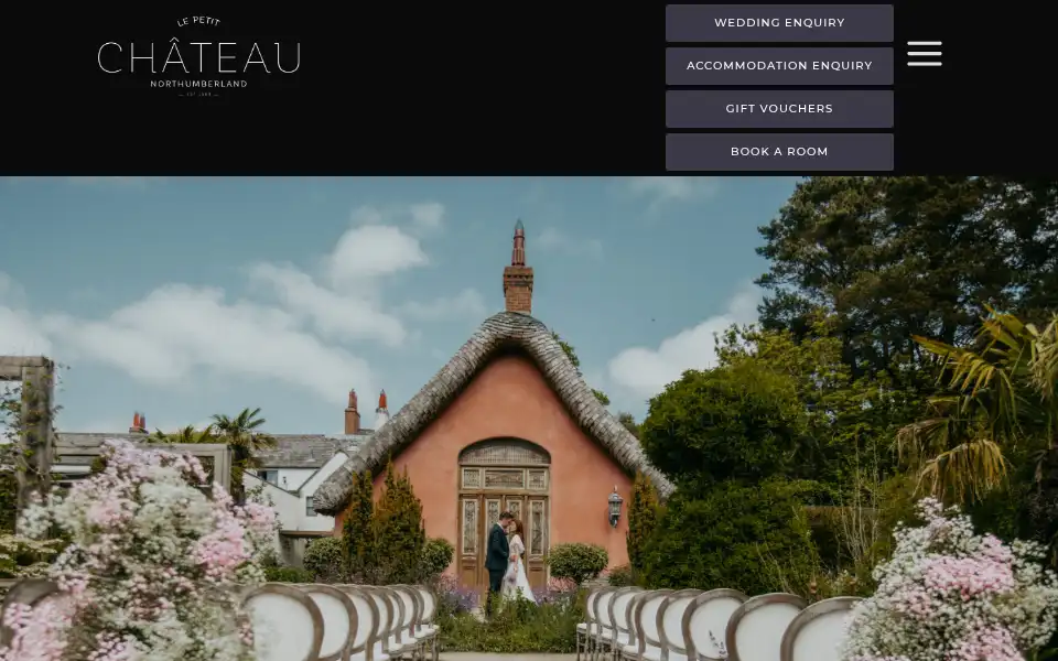 Screenshot of le-petit-chateau.com