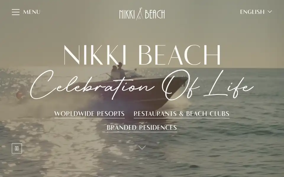 Screenshot of nikkibeach.com