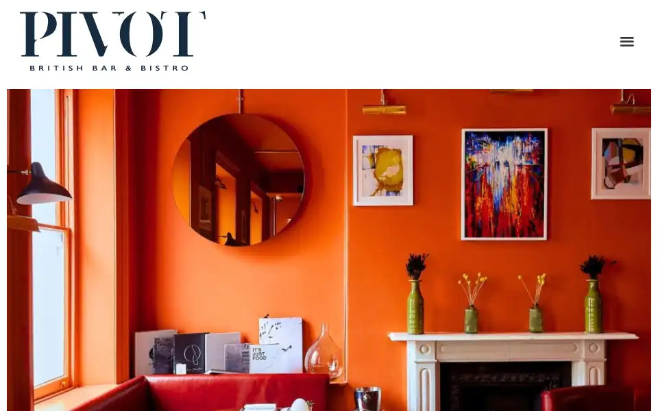 Screenshot of pivotbarandbistro.com