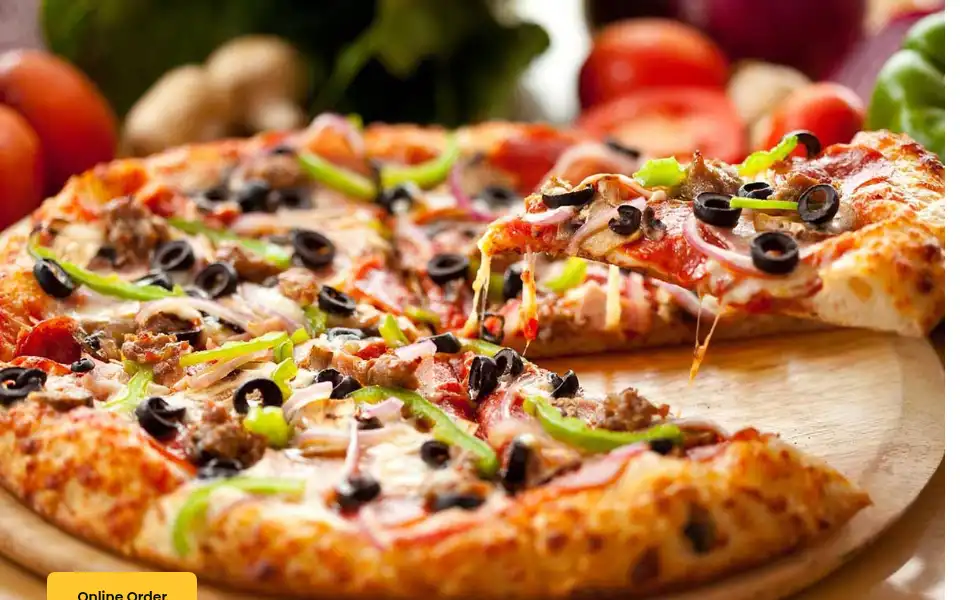 Screenshot of pizzahotbarton.uk