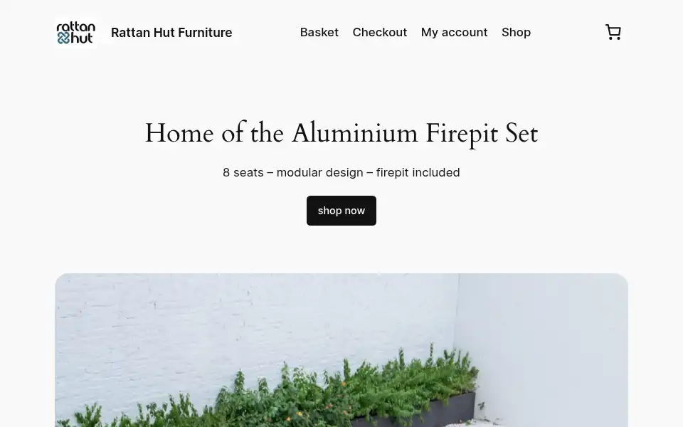 Screenshot of rattanhutfurniture.co.uk