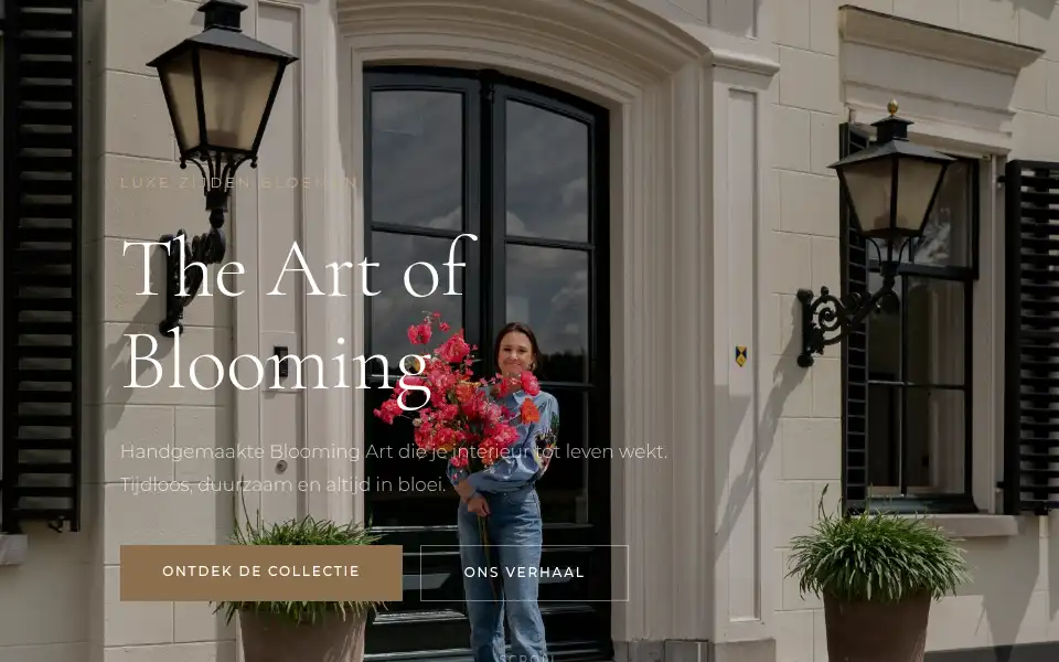 Screenshot of rosabloomingart.com