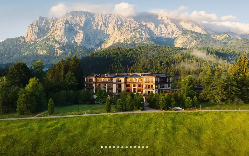 Screenshot of schloss-elmau.de