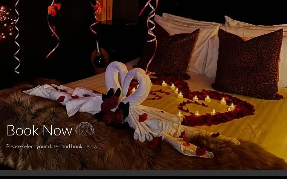 Screenshot of secretcabins.co.uk