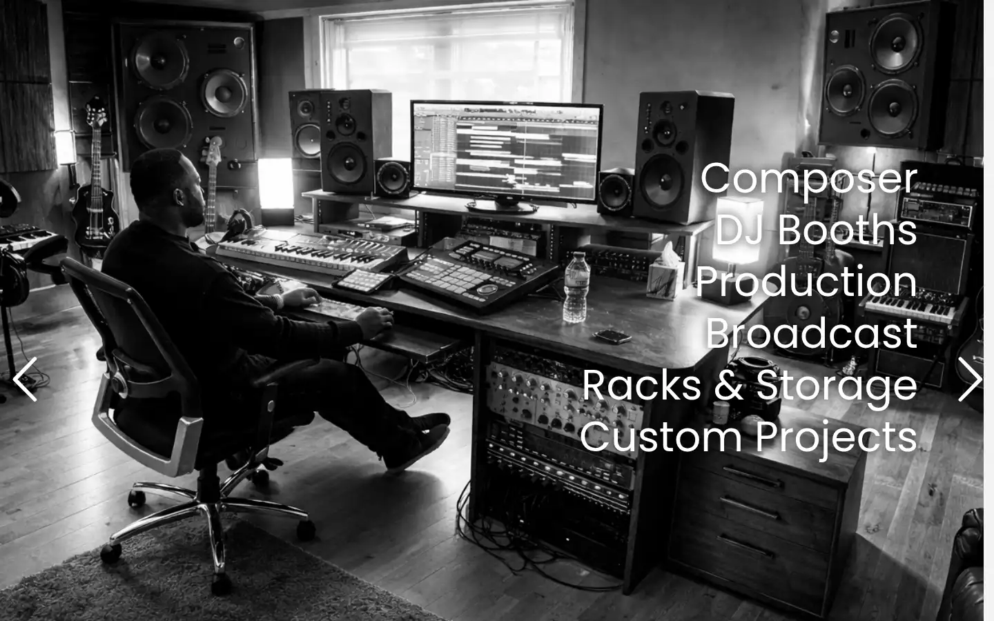 Screenshot of sounddesks.co.uk