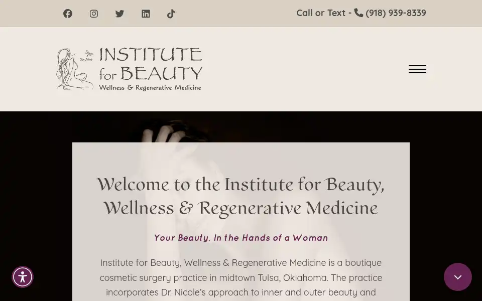 Screenshot of withdrnicole.com